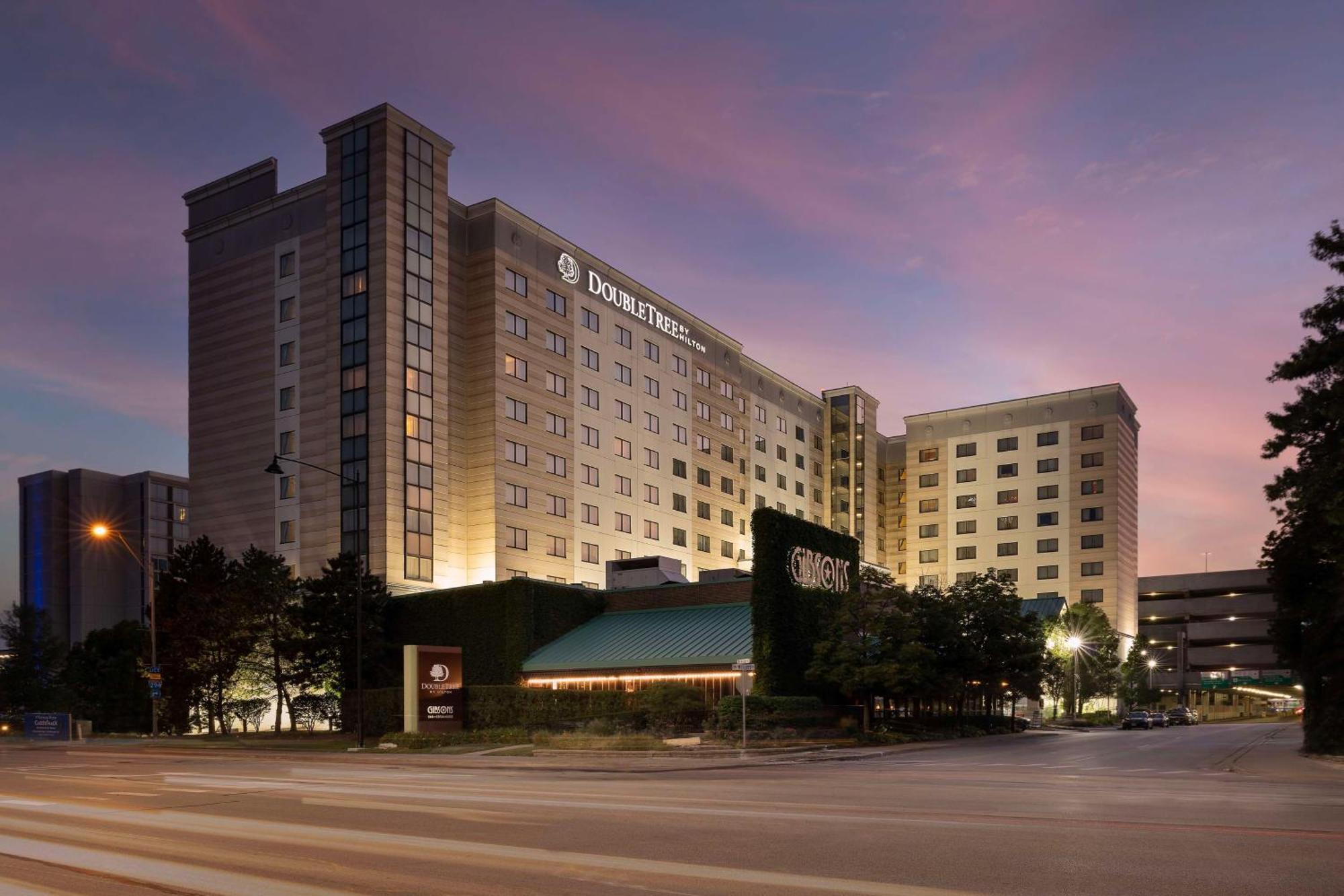 DOUBLETREE BY HILTON CHICAGO O'HARE AIRPORT-ROSEMONT HOTEL 4⋆ ...